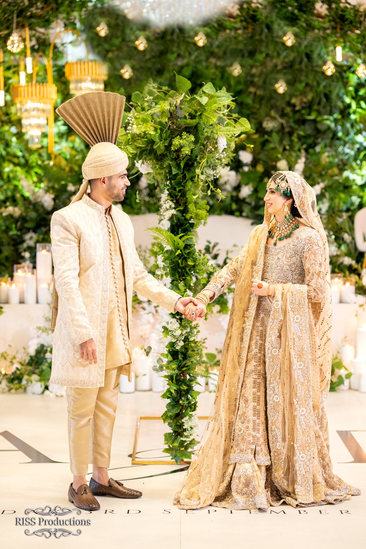 Palwisha and Aneeg reception photograph